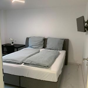At-Rooms